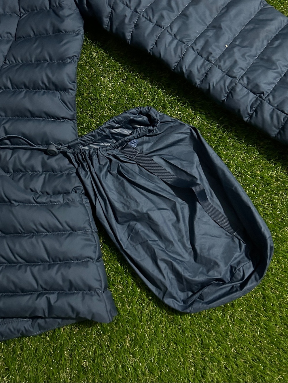 Lululemon Lightweight Quilted Hooded Puffer Jacket Size 6 Small - Picture 4 of 5